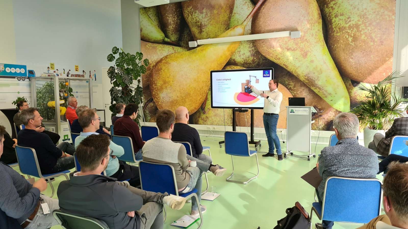 Een seminar over robotica bij WUR.