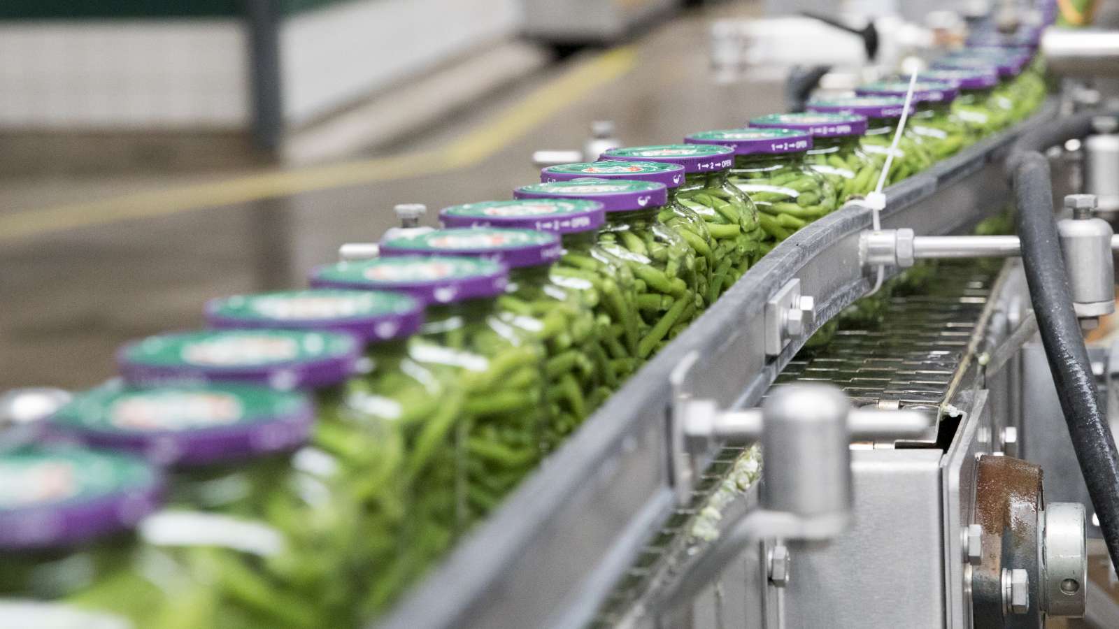 Russische grootaandeelhouder HAK: 'We moeten deze waanzin tot een halt roepen'