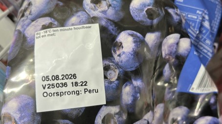 AH vermeldt land van herkomst op kilozak blauwe bessen uit diepvries. Foto: Distrifood