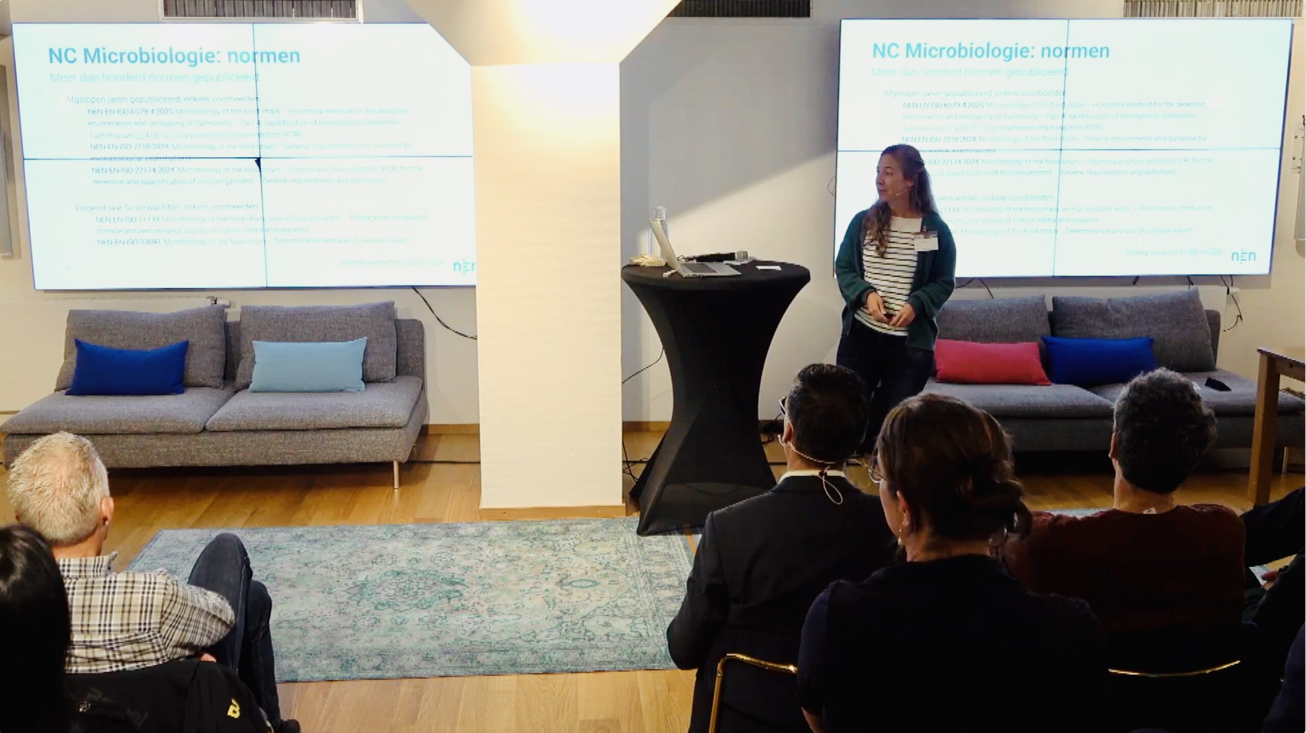 Laura Mout (NEN) op de Praktijkdag Microbiologie.