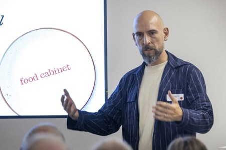 'Politiek, wetenschap en consument willen wel, maar brood profiteert nog niet', zegt Sebastiaan Aalst van merkenbureau Food Cabinet. Foto: Koos Groenewold