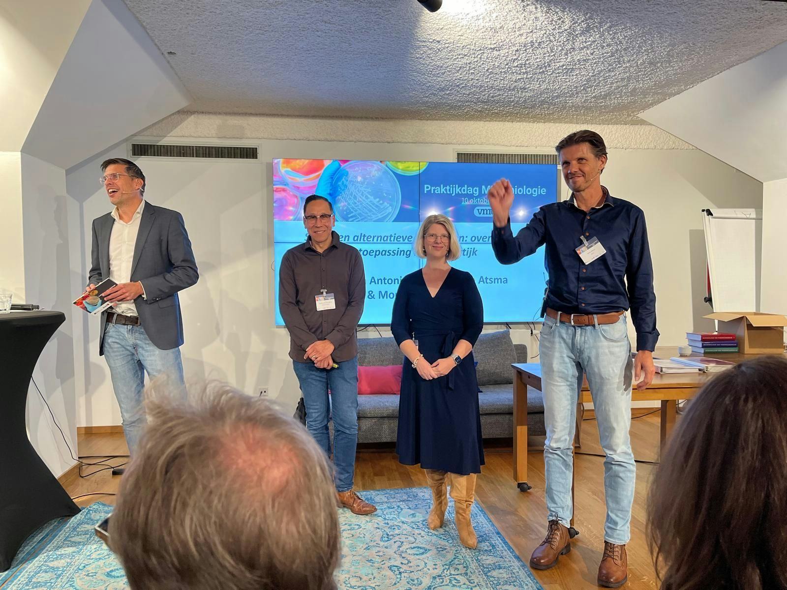 Vlnr: Willem Paul de Mooij (VMT), Stephen Antonie-Zijlstra (FrieslandCampina), Monique Haarman (Qlip), Adrie Atsma (Vitens).